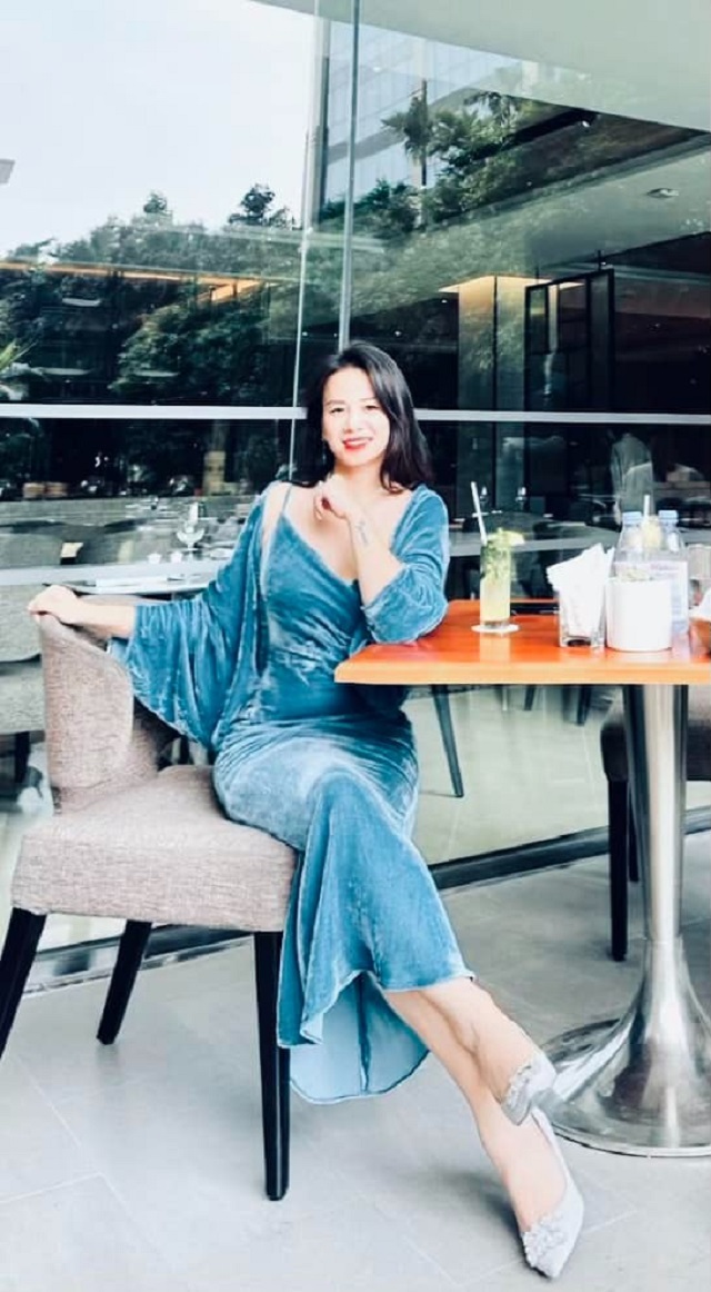 Nữ doanh nhân thường xuyên chia sẻ hình ảnh lạc quan trong cuộc sống lẫn công việc hậu ồn ào ly hôn Nữ doanh nhân thường xuyên chia sẻ hình ảnh lạc quan trong cuộc sống lẫn công việc hậu ồn ào ly hôn