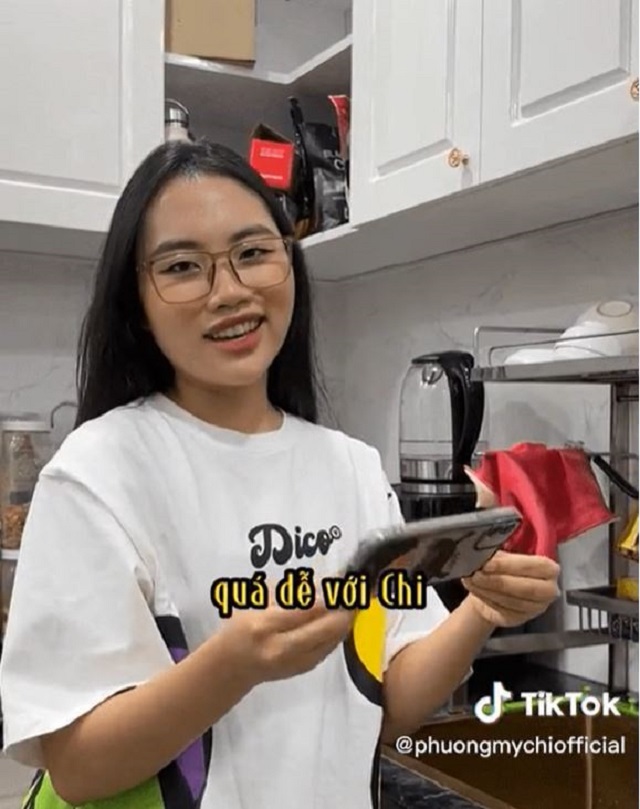 Con nuôi Quang Lê công khai 'phá' hit Hoàng Thùy Linh: CDM cười bò 