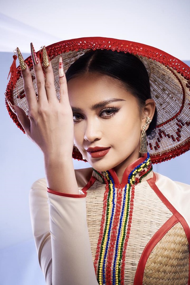 Hoa hậu Ngọc Châu mang đến Miss Universe 2022 trang phục 'Chiếu Cà Mau' đậm đà nét văn hóa Việt