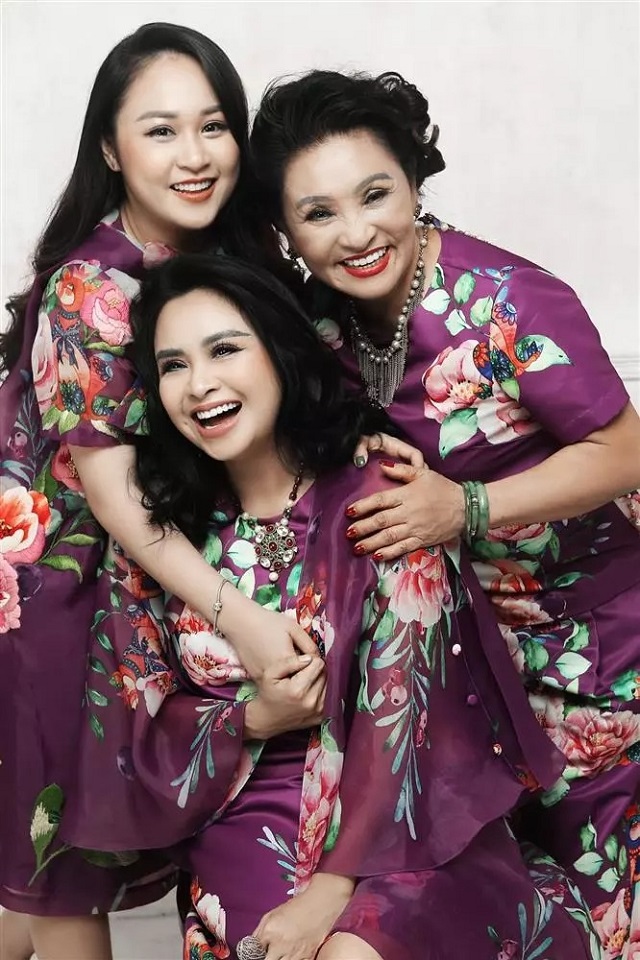 3 thế hệ phụ nữ nhà diva Thanh Lam 3 thế hệ phụ nữ nhà diva Thanh Lam