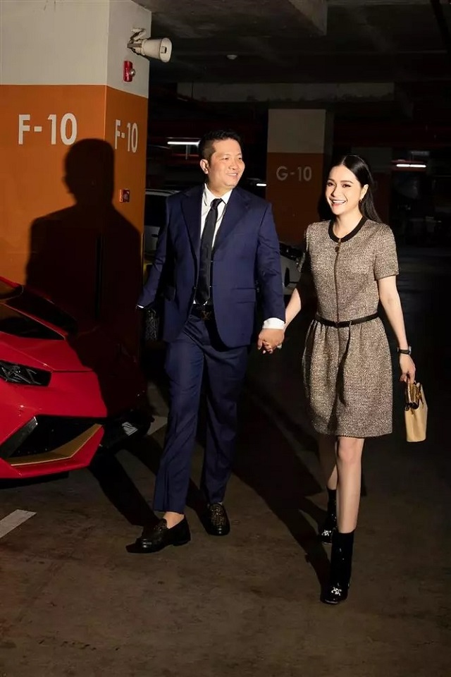 Đoàn Di Băng sánh đôi cùng ông xã đi sự kiện ra mắt phim