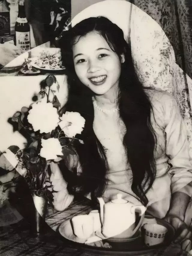 Nhan sắc thời trẻ của mẹ Lương Thùy Linh