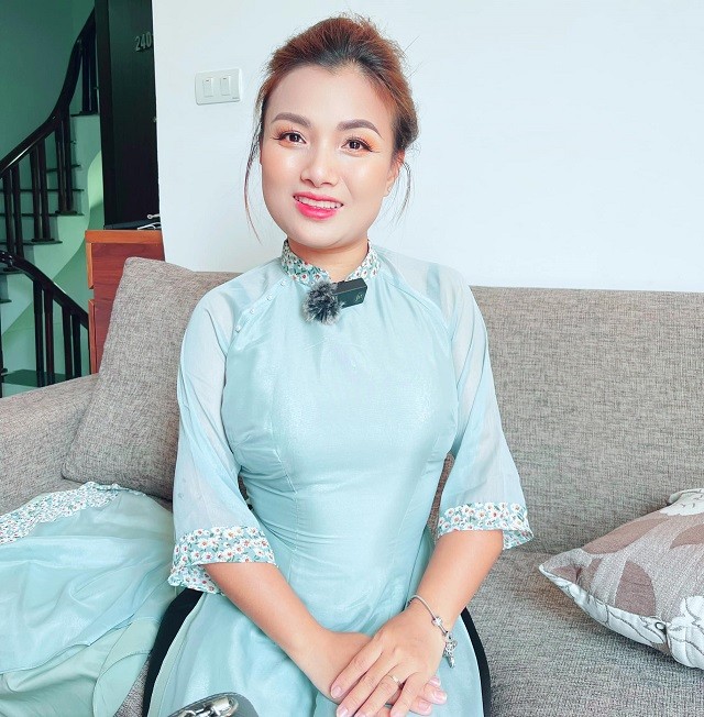 Không nhận ra Quỳnh Trần JP hậu lên chức giám đốc, nhan sắc thay đổi ngỡ ngàng - Ảnh 1 Không nhận ra Quỳnh Trần JP hậu lên chức giám đốc, nhan sắc thay đổi ngỡ ngàng - Ảnh 1