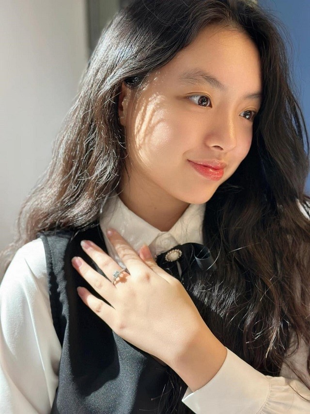 Không kém nhà Quyền Linh, gia đình siêu mẫu Thúy Hạnh cũng có cô con gái cực phẩm - Ảnh 6