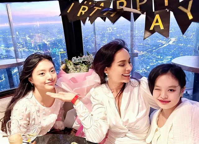 Không kém nhà Quyền Linh, gia đình siêu mẫu Thúy Hạnh cũng có cô con gái cực phẩm - Ảnh 5