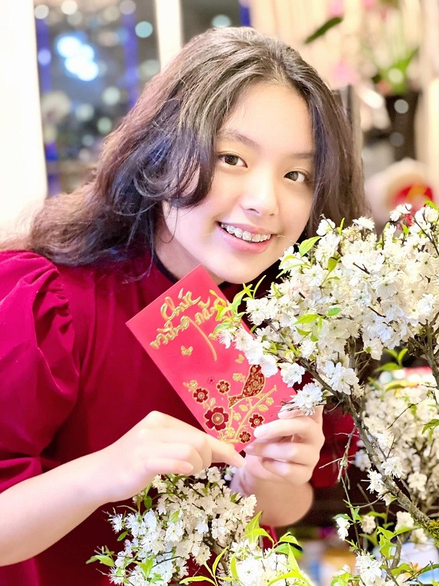 Không kém nhà Quyền Linh, gia đình siêu mẫu Thúy Hạnh cũng có cô con gái cực phẩm - Ảnh 4