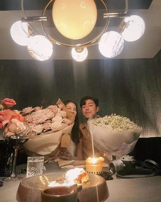 Không còn úp mở, Baifern và Nine Naphat tung ảnh hẹn hò ngọt sún răng gây bão mạng Không còn úp mở, Baifern và Nine Naphat tung ảnh hẹn hò ngọt sún răng gây bão mạng