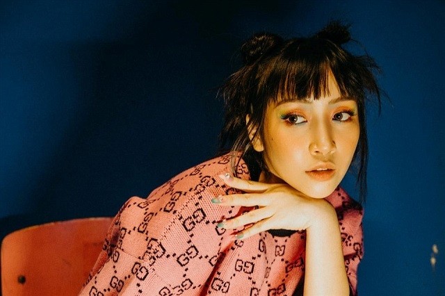 Mỹ Anh bị chê hát live dở, phát ngôn như 'bênh' con gái của diva Mỹ Linh hot trở lại - Ảnh 2 Mỹ Anh bị chê hát live dở, phát ngôn như 'bênh' con gái của diva Mỹ Linh hot trở lại - Ảnh 2