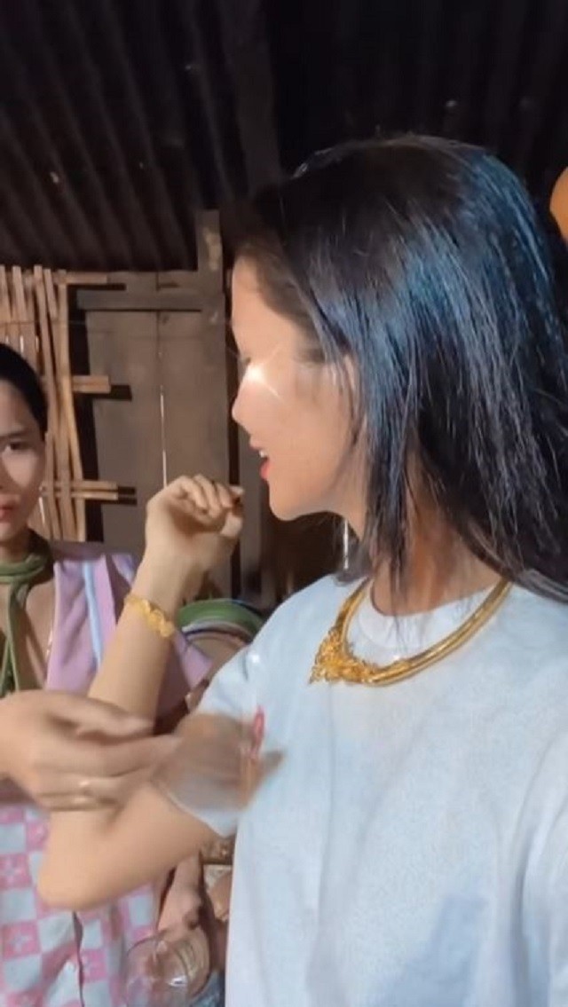 Đây là món đồ như của hồi môn của nhiều cô dâu Đây là món đồ như của hồi môn của nhiều cô dâu