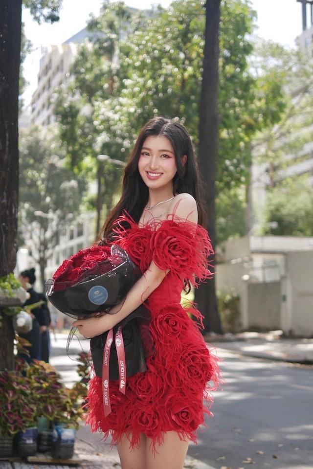 'Thần tiên tỷ' thế hệ mới Phương Nhi bị phát hiện ngày càng hở bạo trước thềm đi thi quốc tế - Ảnh 1 'Thần tiên tỷ' thế hệ mới Phương Nhi bị phát hiện ngày càng hở bạo trước thềm đi thi quốc tế - Ảnh 1