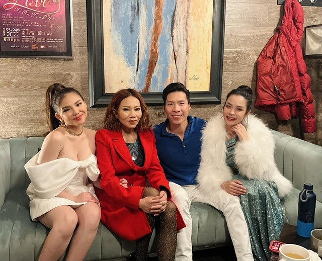 Bức ảnh Ngọc Mai chụp chung với diva Hà Trần và Myra Trần Bức ảnh Ngọc Mai chụp chung với diva Hà Trần và Myra Trần