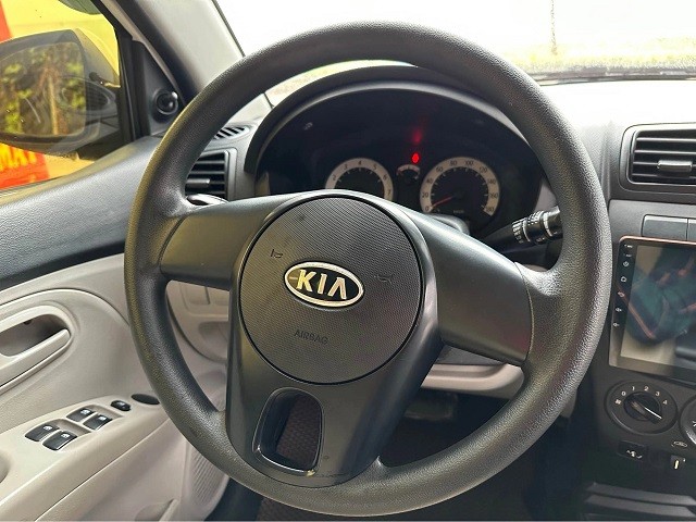 Chiếc Kia Morning 'máy chất, nội thất đẹp' bất ngờ được rao bán giá chỉ ngang Honda SH - Ảnh 3 Chiếc Kia Morning 'máy chất, nội thất đẹp' bất ngờ được rao bán giá chỉ ngang Honda SH - Ảnh 3
