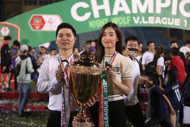 Vợ chồng Đỗ Mỹ Linh cùng nhau đón những khoảnh khắc đặc biệt Vợ chồng Đỗ Mỹ Linh cùng nhau đón những khoảnh khắc đặc biệt