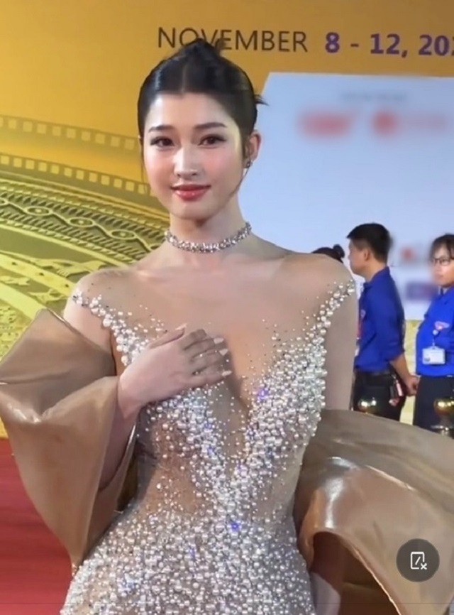 Khó ai có thể chụp dìm hàng nhan sắc Phương Nhi được