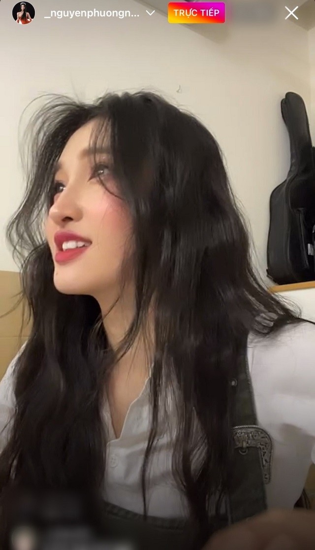 Nàng hậu đẹp bất chấp mọi góc máy