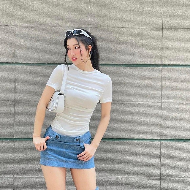 Á hậu Phương Nhi khoe cận chi tiết cực phẩm trên người khiến MXH bùng nổ Á hậu Phương Nhi khoe cận chi tiết cực phẩm trên người khiến MXH bùng nổ
