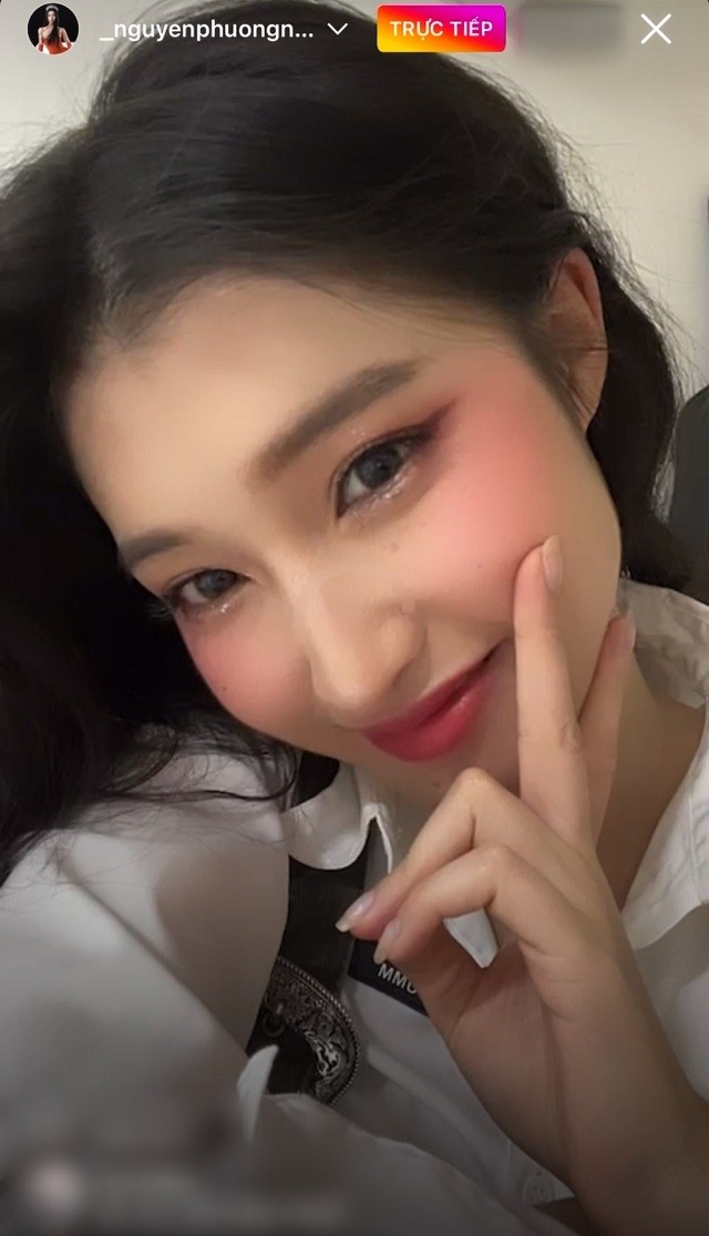 Phương Nhi khiến fan sửng sốt khi livestream nhưng không dùng filter