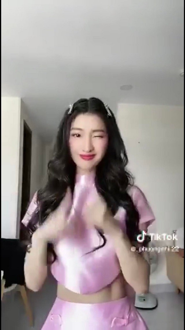 Sắc thái ngọt ngào của Phương Nhi Sắc thái ngọt ngào của Phương Nhi