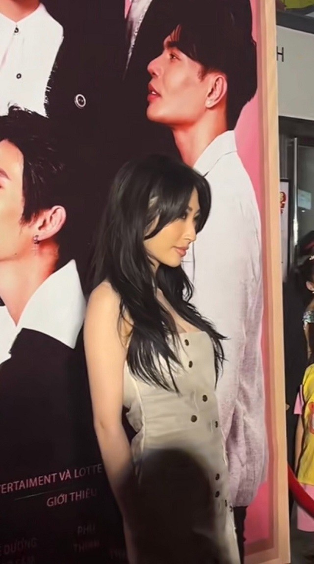 Khổng Tú Quỳnh gặp lại tình cũ 8 năm Ngô Kiến Huy, phản ứng của cả hai đầy bất ngờ - Ảnh 3 Khổng Tú Quỳnh gặp lại tình cũ 8 năm Ngô Kiến Huy, phản ứng của cả hai đầy bất ngờ - Ảnh 3