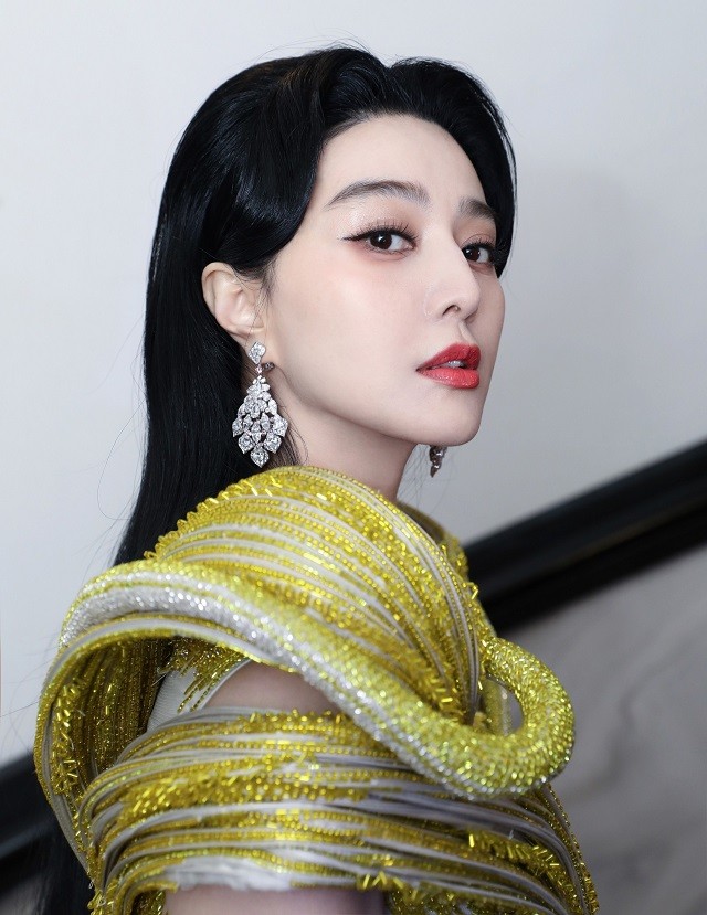 Scandal trốn thuế không thể dập tắt được hào quang của Phạm Băng Băng - Ảnh 3 Scandal trốn thuế không thể dập tắt được hào quang của Phạm Băng Băng - Ảnh 3