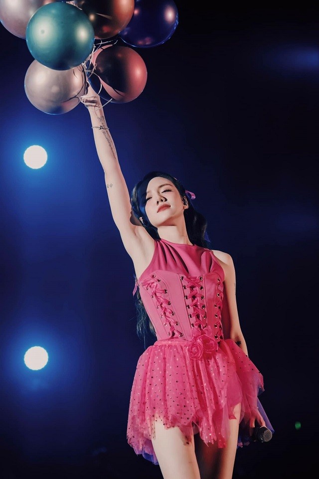 Phương Ly khoe nhan sắc kẹo ngọt chưa từng sa sút phong độ, U40 mà quá đỉnh! - Ảnh 4