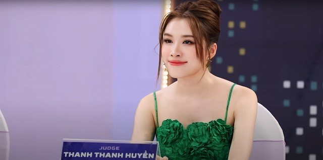 Nhan sắc khác xa ảnh chụp lén cam thường Nhan sắc khác xa ảnh chụp lén cam thường