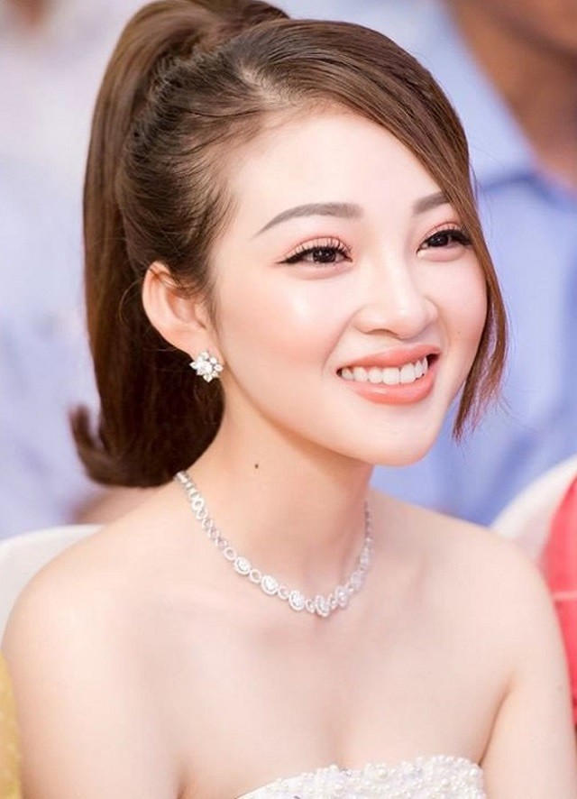 'Cô dâu 200 cây vàng' ở Nam Định lộ cuộc sống hiện tại sau 4 năm dậy sóng cõi mạng 2 'Cô dâu 200 cây vàng' ở Nam Định lộ cuộc sống hiện tại sau 4 năm dậy sóng cõi mạng 2