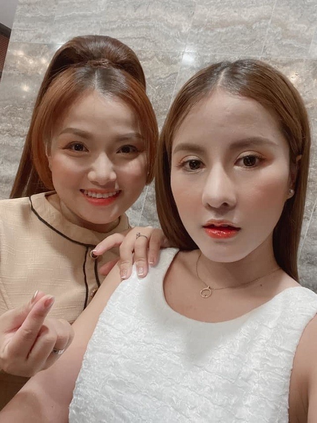 Quỳnh Trần JP 'quay xe' tuyên bố thẳng Bà Nhân Vlog 'sai quá sai' hậu bị CDM làm căng 4 Quỳnh Trần JP 'quay xe' tuyên bố thẳng Bà Nhân Vlog 'sai quá sai' hậu bị CDM làm căng 4