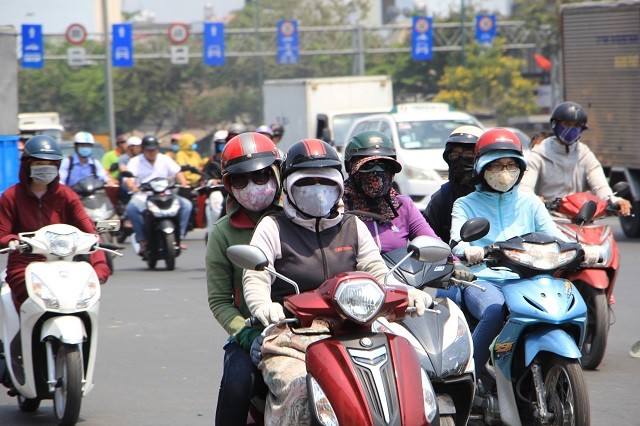Cảnh báo nắng nóng diện rộng trên cả nước, miền Trung có nơi trên 39 độ 2 Cảnh báo nắng nóng diện rộng trên cả nước, miền Trung có nơi trên 39 độ 2