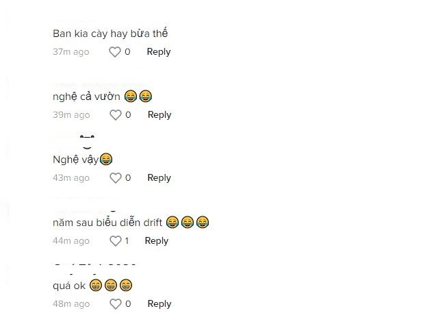 Video: Gái Tây lái máy cày 'củ nghệ', nhan sắc khiến cánh mày râu Việt Nam say như điếu đổ - Ảnh 2 Video: Gái Tây lái máy cày 'củ nghệ', nhan sắc khiến cánh mày râu Việt Nam say như điếu đổ - Ảnh 2