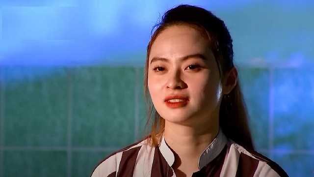 Hot girl Ngọc Miu xuất hiện trong phóng sự, hình ảnh được cộng đồng mạng chia sẻ rầm rộ 1 Hot girl Ngọc Miu xuất hiện trong phóng sự, hình ảnh được cộng đồng mạng chia sẻ rầm rộ 1
