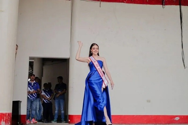 Á hậu 1 Miss Charm trở vê trong vòng tay đón chào của người hâm mộ nước nhà Á hậu 1 Miss Charm trở vê trong vòng tay đón chào của người hâm mộ nước nhà
