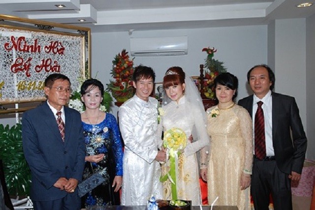 Sinh cho Lý Hải 4 đứa con, nhan sắc vợ kém 17 tuổi Minh Hà khiến dân tình khó tin vào mắt - Ảnh 4 Sinh cho Lý Hải 4 đứa con, nhan sắc vợ kém 17 tuổi Minh Hà khiến dân tình khó tin vào mắt - Ảnh 4