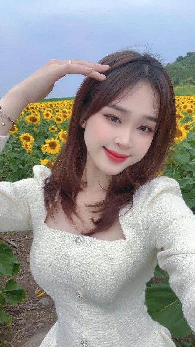 Hình ảnh đời thường xinh đẹp của Thảo Vi Hình ảnh đời thường xinh đẹp của Thảo Vi