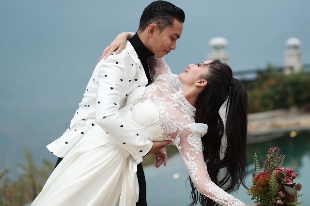 Mang bầu lần 3 ở tuổi 41, Khánh Thi để lộ tâm trạng bất ổn khiến Phan Hiển phản ứng gấp - Ảnh 4 Mang bầu lần 3 ở tuổi 41, Khánh Thi để lộ tâm trạng bất ổn khiến Phan Hiển phản ứng gấp - Ảnh 4