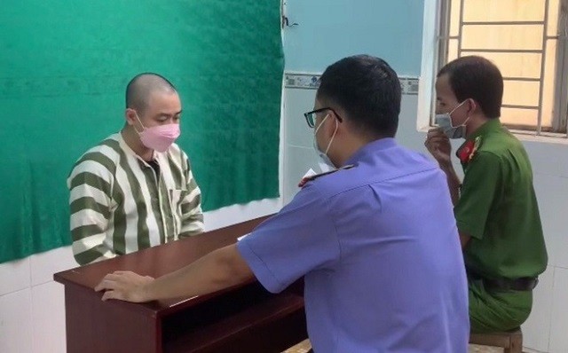 Diễn biến mới vụ diễn viên Hữu Tín, học trò NSND Hồng Vân bị bắt 2 Diễn biến mới vụ diễn viên Hữu Tín, học trò NSND Hồng Vân bị bắt 2