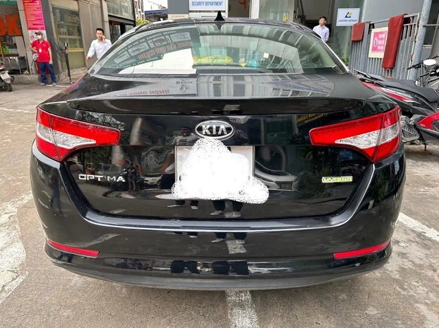 Kia Optima hybrid rao bán giá chỉ hơn 300 triệu đồng, thấp hơn cả Kia Morning 2 Kia Optima hybrid rao bán giá chỉ hơn 300 triệu đồng, thấp hơn cả Kia Morning 2