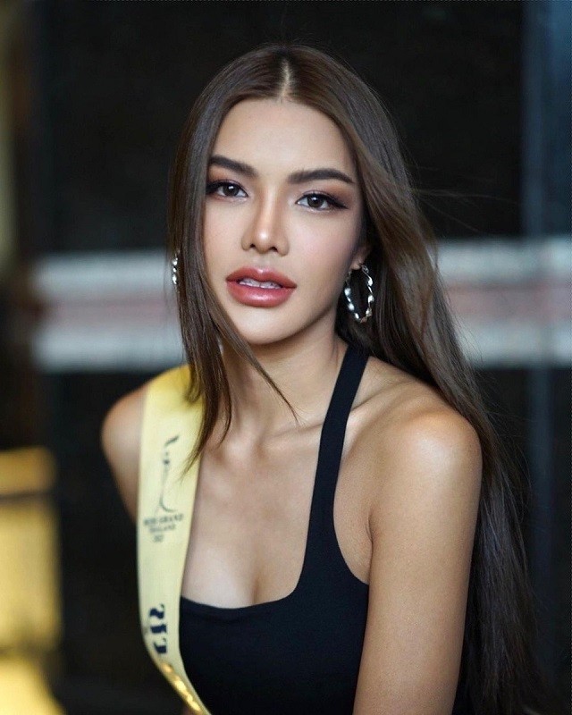 Loại 76 thí sinh để đăng quang Miss Grand Thailand 2023, nhan sắc đời thường tân hoa hậu thế nào? 2 Loại 76 thí sinh để đăng quang Miss Grand Thailand 2023, nhan sắc đời thường tân hoa hậu thế nào? 2