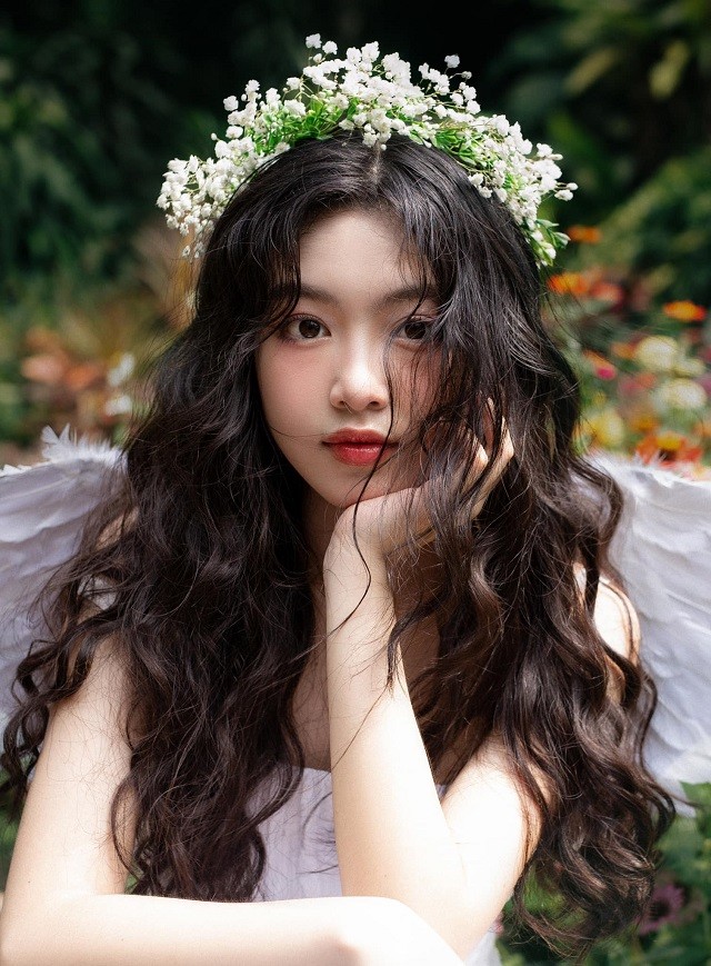 Trước đó, Thảo Linh thường diện phong cách bánh bèo công chúa Trước đó, Thảo Linh thường diện phong cách bánh bèo công chúa