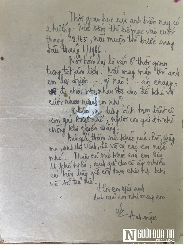 Trong chiến tranh những người lính luôn khao khát ngày cách mạng chiến thắng, đất nước hoà bình để trở về sống những ngày đời thường yên binh hạnh phúc bên vợ con. Người lính trẻ hẹn vợ ngày gần Tết sẽ sum vầy bên gia đình.  'Nói tóm lại là vẫn thời gian trong Tết Âm lịch. Nếu may mắn thì  anh em lại được,...gì nào,...ăn chung, đi chơi với nhau cho đỡ khổ và cưới nhau nữa em nhỉ. Thôi anh dừng bút, tạm biệt cô gái khắc khổ, người con gái đợi chờ chồng khi chiến thắng,...' trích thư của anh Mậu gửi vợ. 