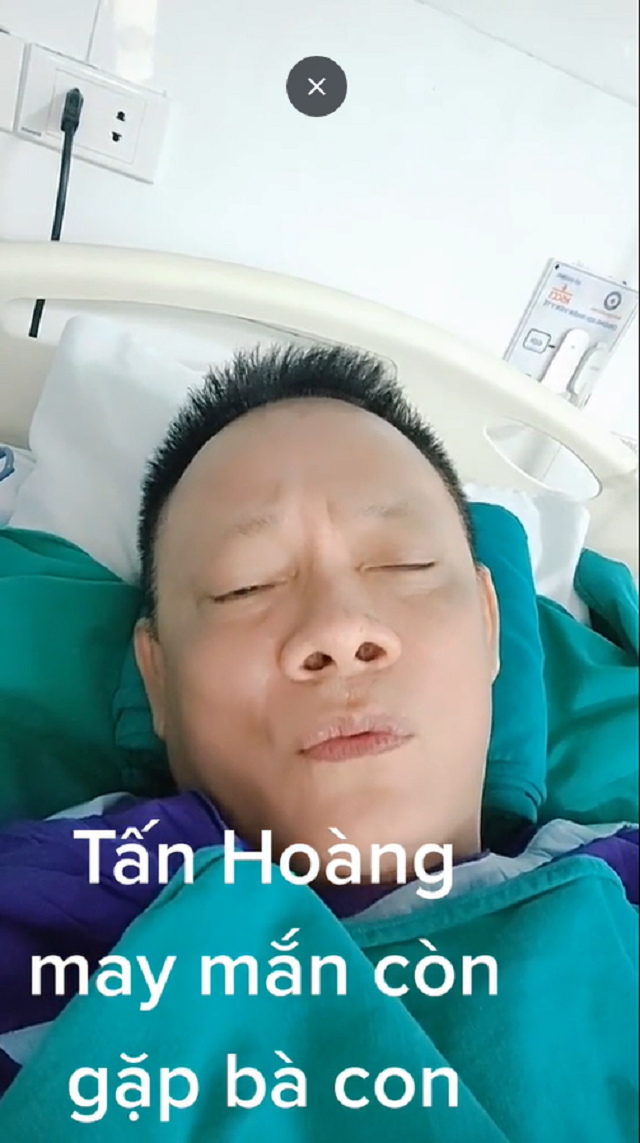 Xót xa NS hài Tấn Hoàng quay video thông báo biến cố sức khỏe nghiêm trọng: 'Tôi may mắn còn gặp bà con!' - Ảnh 1 Xót xa NS hài Tấn Hoàng quay video thông báo biến cố sức khỏe nghiêm trọng: 'Tôi may mắn còn gặp bà con!' - Ảnh 1