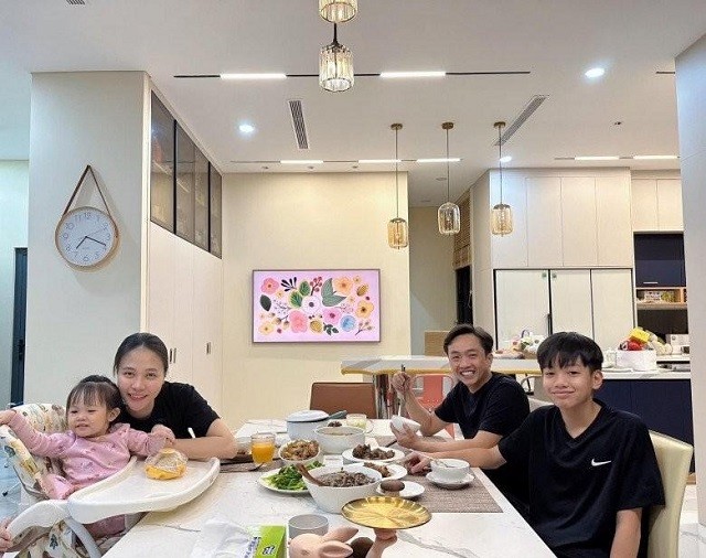 Bất ngờ ngoại hình hiện tại của con trai Cường đô la và Hồ Ngọc Hà 6 Bất ngờ ngoại hình hiện tại của con trai Cường đô la và Hồ Ngọc Hà 6