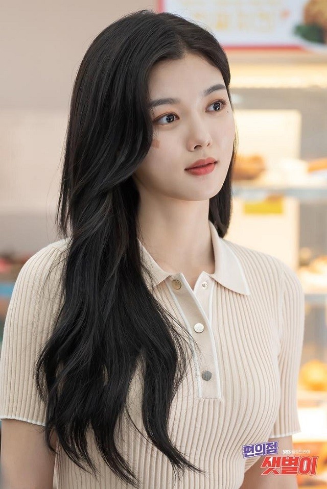 Fan tiếc nuối khi hay tin Kim Yoo Jung thẩm mỹ vì chiếc mũi 'nhìn sai sai' - Ảnh 3 Fan tiếc nuối khi hay tin Kim Yoo Jung thẩm mỹ vì chiếc mũi 'nhìn sai sai' - Ảnh 3