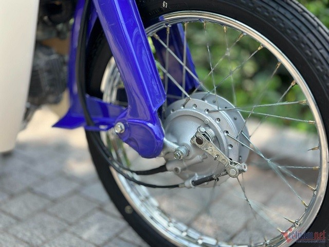 Độc lạ xe Honda Cub được bán với giá 300 triệu đồng, ngoại hình thế nào? - Ảnh 1 Độc lạ xe Honda Cub được bán với giá 300 triệu đồng, ngoại hình thế nào? - Ảnh 1