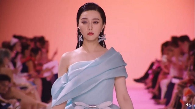 Nhan sắc không thể đùa của Phạm Băng Băng khi được nhiếp ảnh Việt zoom cận mặt - Ảnh 2 Nhan sắc không thể đùa của Phạm Băng Băng khi được nhiếp ảnh Việt zoom cận mặt - Ảnh 2