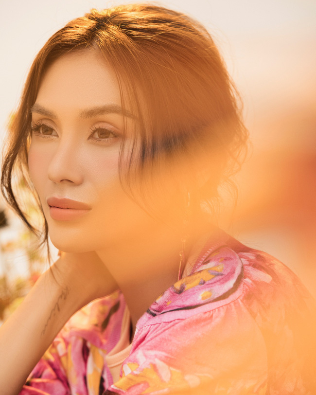 Siêu mẫu Võ Hoàng Yến thay đổi khó nhận ra: Còn đâu hình ảnh cá tính, lầy lội - Ảnh 1 Siêu mẫu Võ Hoàng Yến thay đổi khó nhận ra: Còn đâu hình ảnh cá tính, lầy lội - Ảnh 1