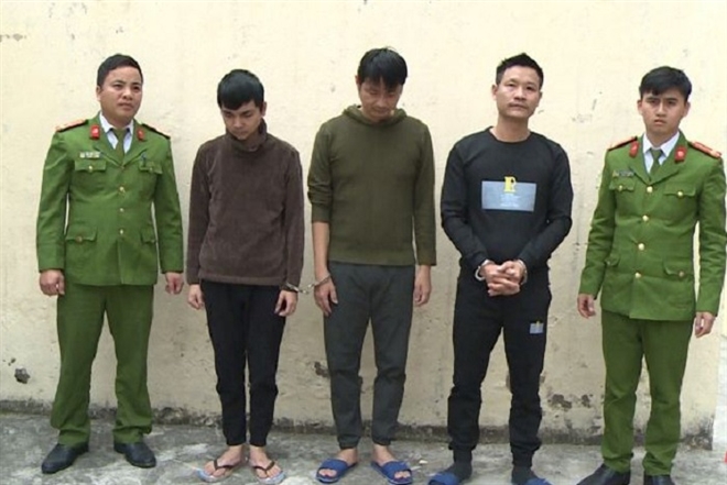 Tin tức pháp luật 24h: Vi phạm nồng độ cồn tài xế 'khoe' nhậu từ sáng, Nam thanh niên tử vong bên lề đường - Ảnh 3 Tin tức pháp luật 24h: Vi phạm nồng độ cồn tài xế 'khoe' nhậu từ sáng, Nam thanh niên tử vong bên lề đường - Ảnh 3