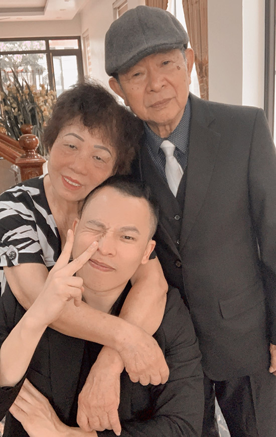 Không để thiên hạ mỉa mai bố mẹ ở nhà lụp xụp, Vũ Khắc Tiệp xây lại nhà tiền tỷ khang trang - Ảnh 1