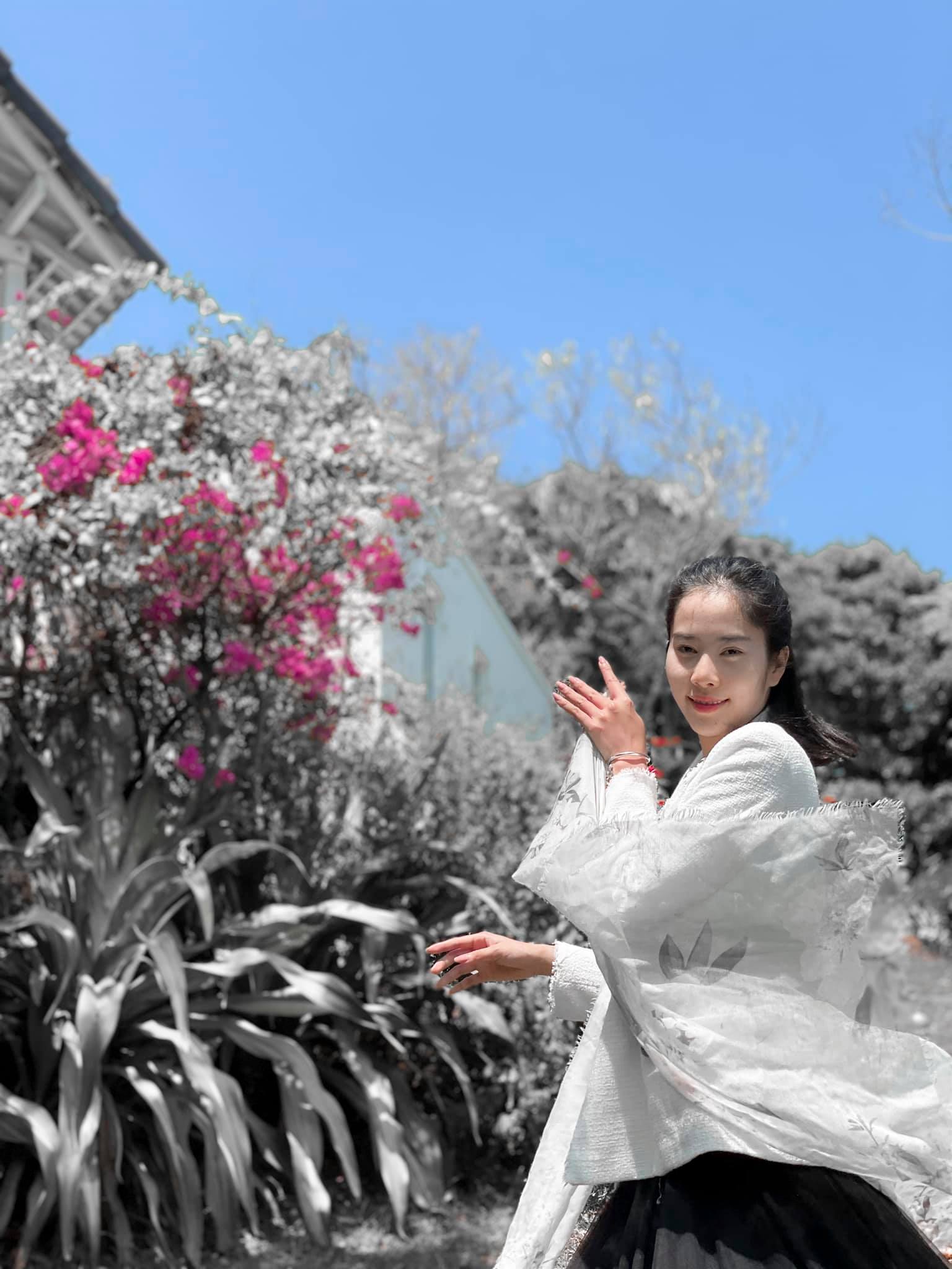 Nam Em ngày càng xinh đẹp sau loạt ồn ào. Ảnh intenet