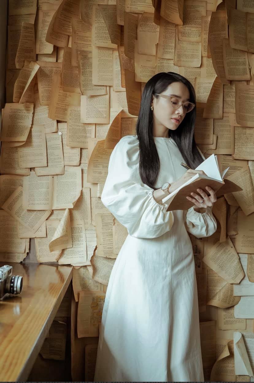 Rò rỉ khoảnh khắc quay lén Nhã Phương ở ngoài đời, dung nhan thật bị phơi bày - Ảnh 2